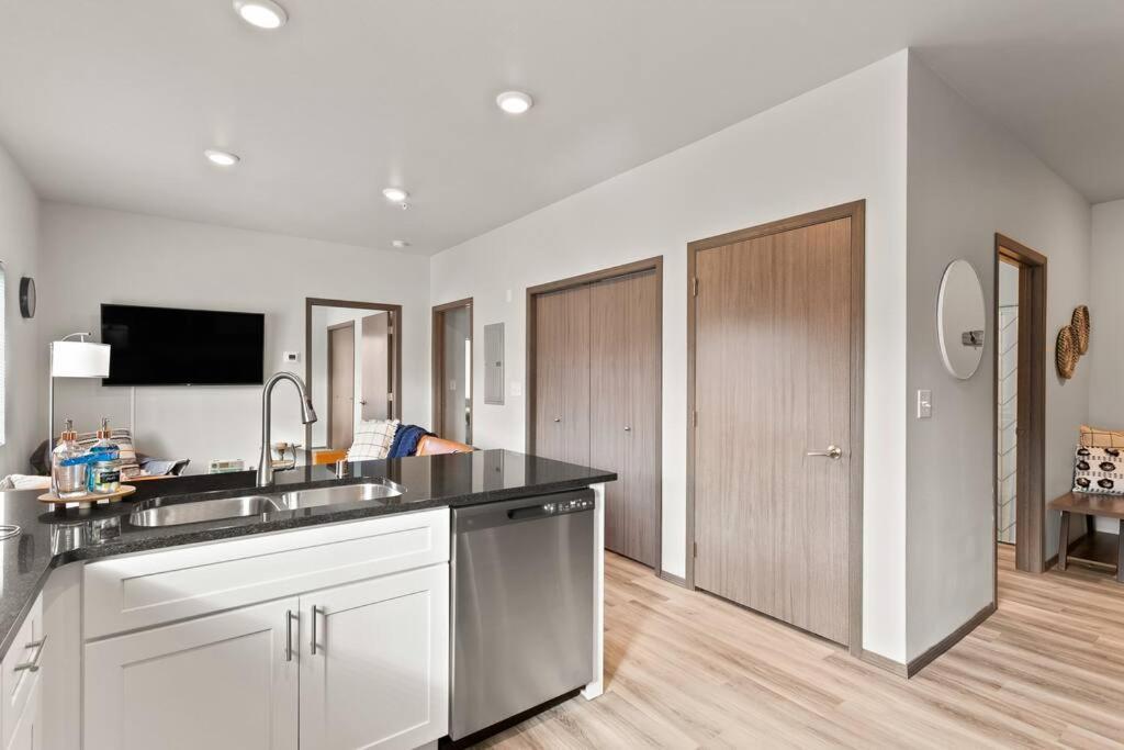 New 2 Bed 2 Bath Near Perry District And Dt Apartment Spokane Exterior photo
